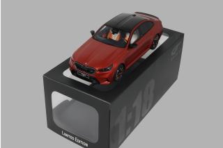 BMW M5 PEABLE BEACH ORANGE 2025 GT Spirit 1:18 Resinemodell (Türen, Motorhaube... nicht zu öffnen!)